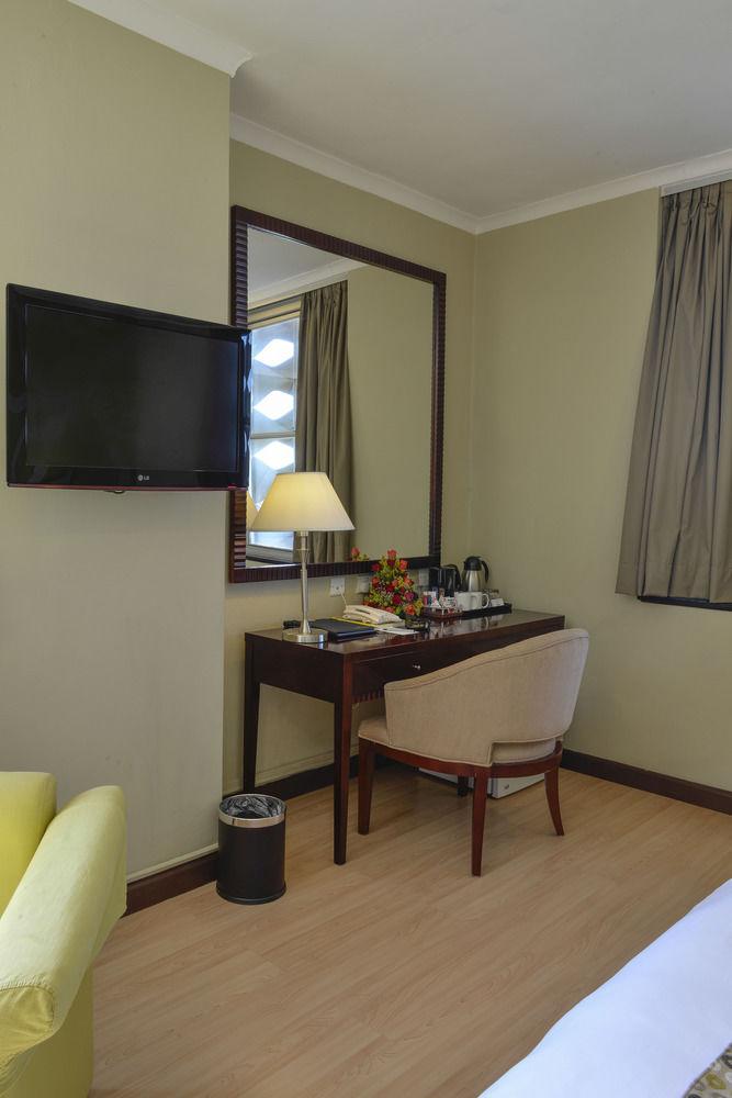 Protea Hotel Lusaka Cairo Road מראה חיצוני תמונה
